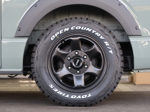 ハイエースバンディーゼル4WD　アースカラーパッケージ６Ｘ３アーバンカーキ